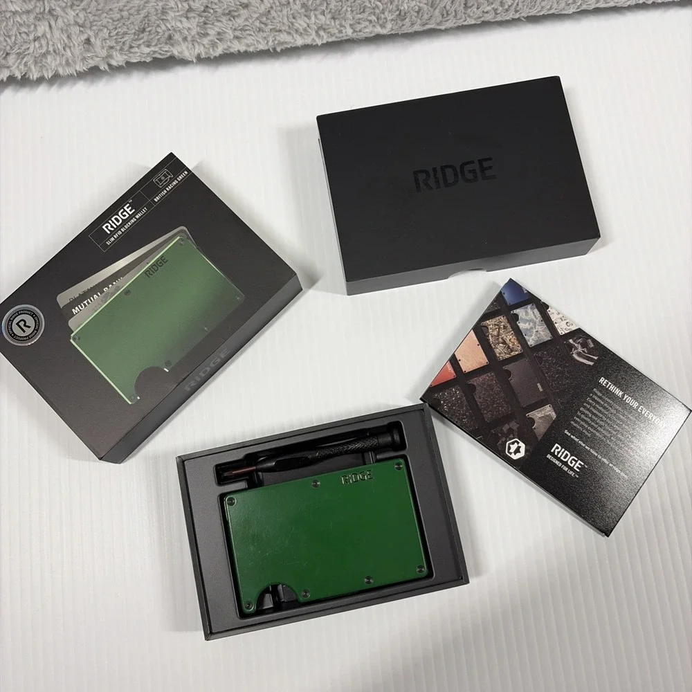 Ridge Wallet British Racing Green Aluminum RFID Cash Strap Minimalist Box